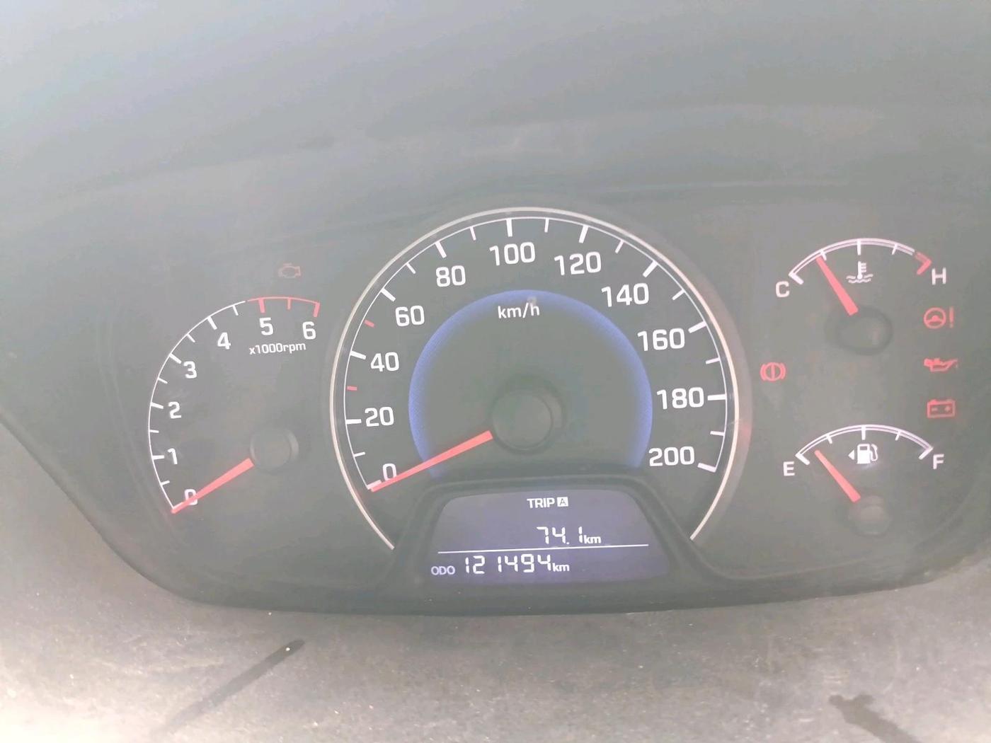 2015 Hyundai Grand i10 MAGNA 1.1 CRDI, Diesel, Manual, 1,30,000 km, interior