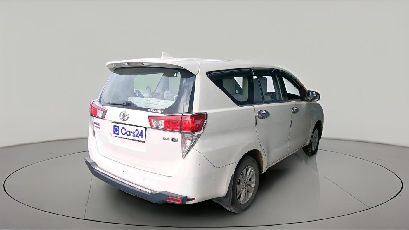 2017 Toyota Innova Crysta 2.4 GX 7 STR, Diesel, Manual, 2,29,220 km, exterior
