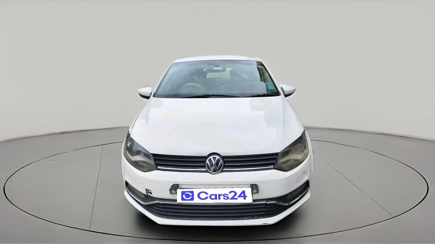 2017 Volkswagen Polo HIGHLINE1.5L, Diesel, Manual, 1,52,752 km, exterior