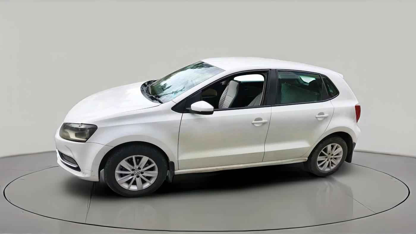 2017 Volkswagen Polo HIGHLINE1.5L, Diesel, Manual, 1,52,752 km, exterior