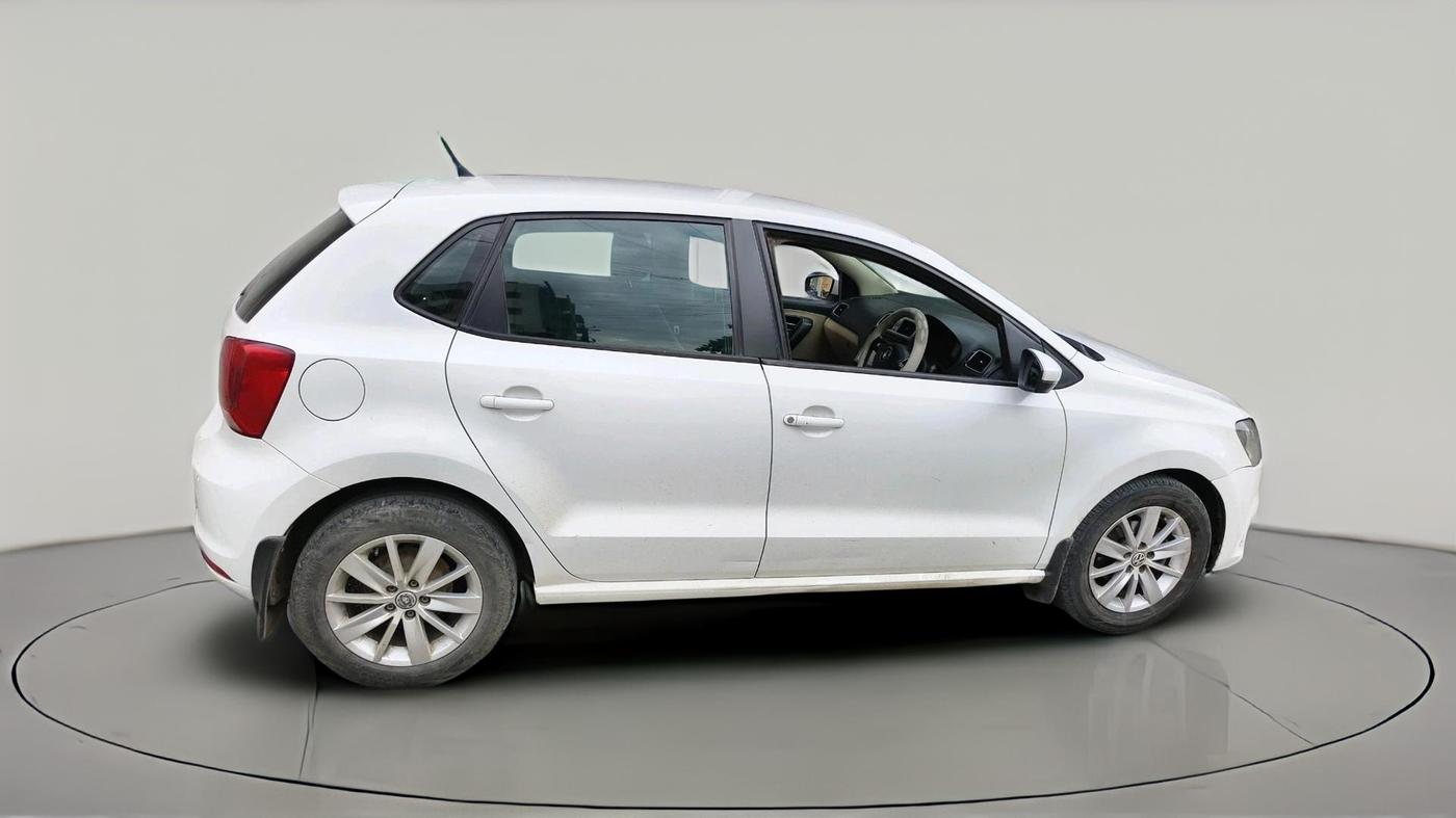 2017 Volkswagen Polo HIGHLINE1.5L, Diesel, Manual, 1,52,752 km, exterior