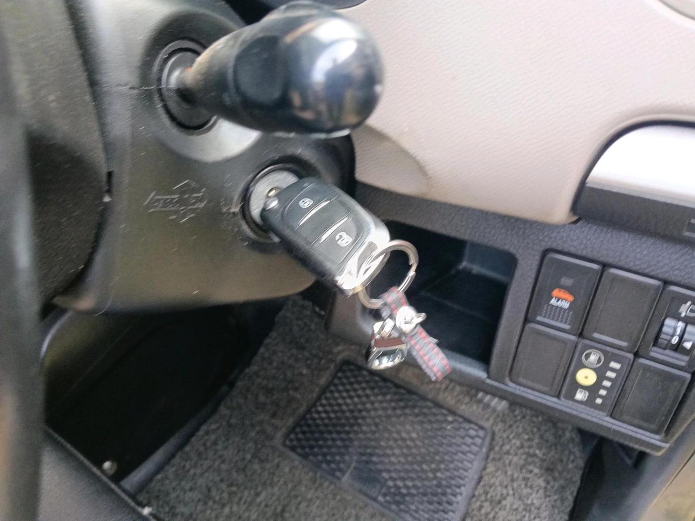 2014 Maruti Wagon R 1.0 LXI CNG, CNG, Manual, 1,59,175 km, interior