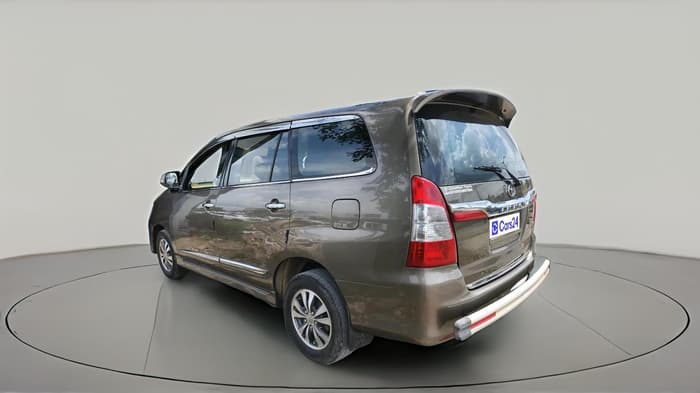 2015 Toyota Innova 2.5 VX 8 STR, Diesel, Manual, 1,00,677 km, exterior