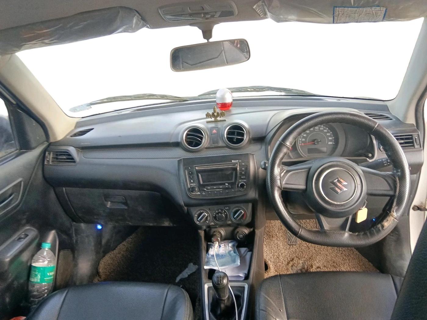 2018 Maruti Swift LXI, Petrol, Manual, 1,16,921 km, interior