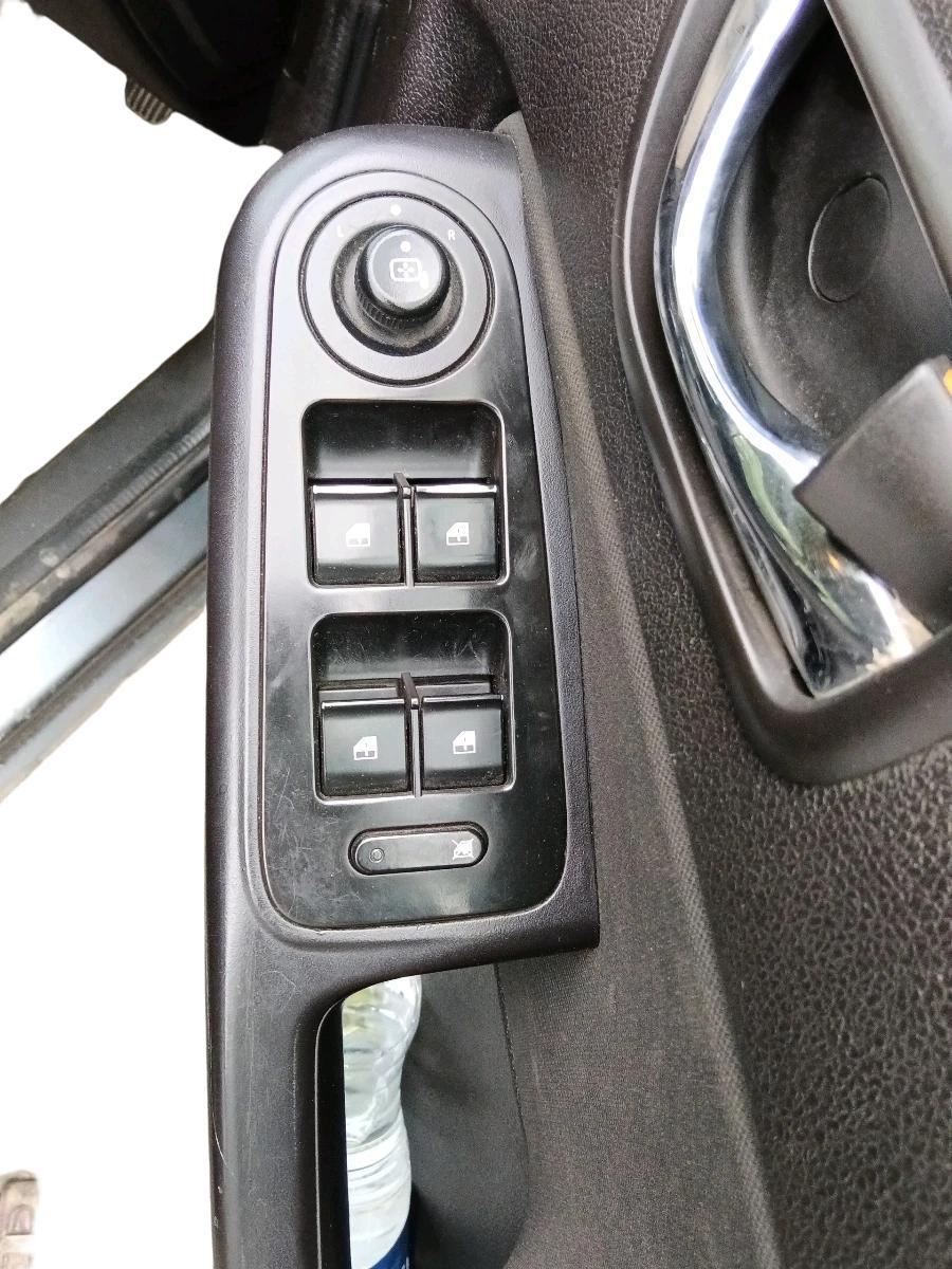 2016 Tata Zest XT PETROL, Petrol, Manual, 90,935 km, interior