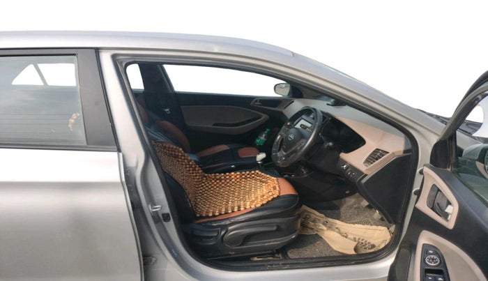 2016 Hyundai Elite i20 ASTA 1.2 (O), CNG, Manual, 98,000 km, interior