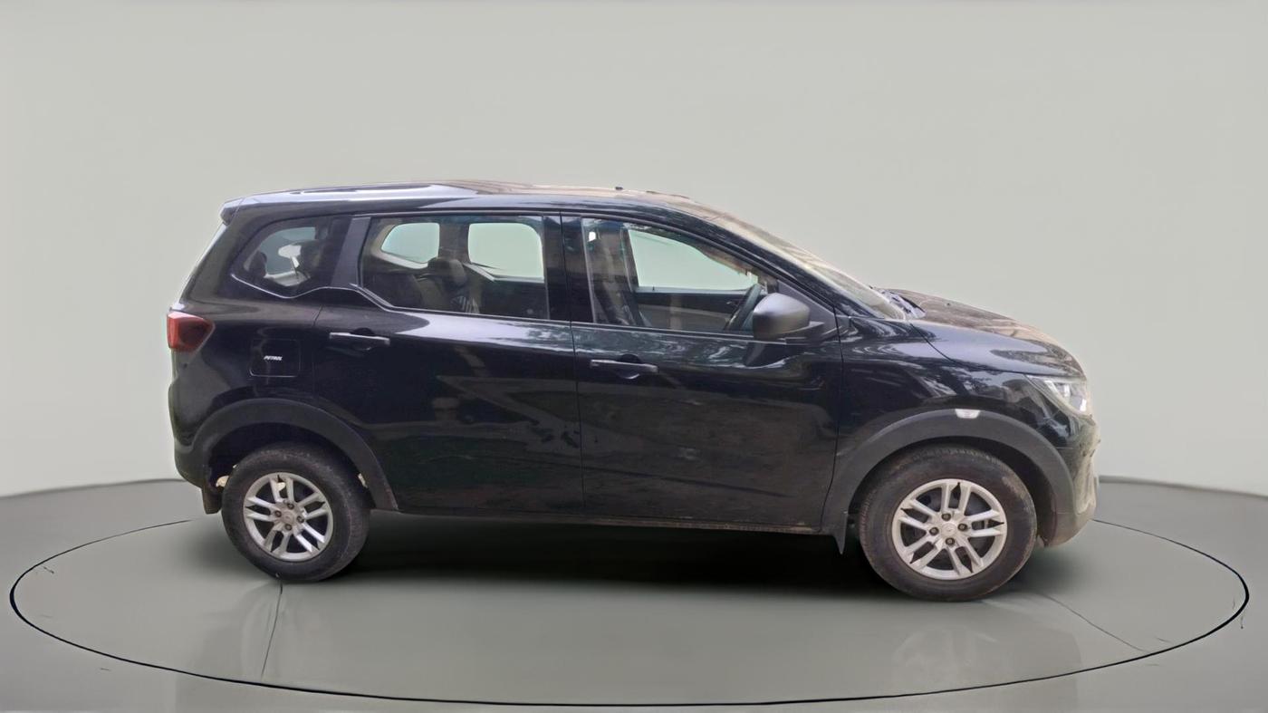 2024 Renault TRIBER RXL MT, Petrol, Manual, 23,703 km, exterior