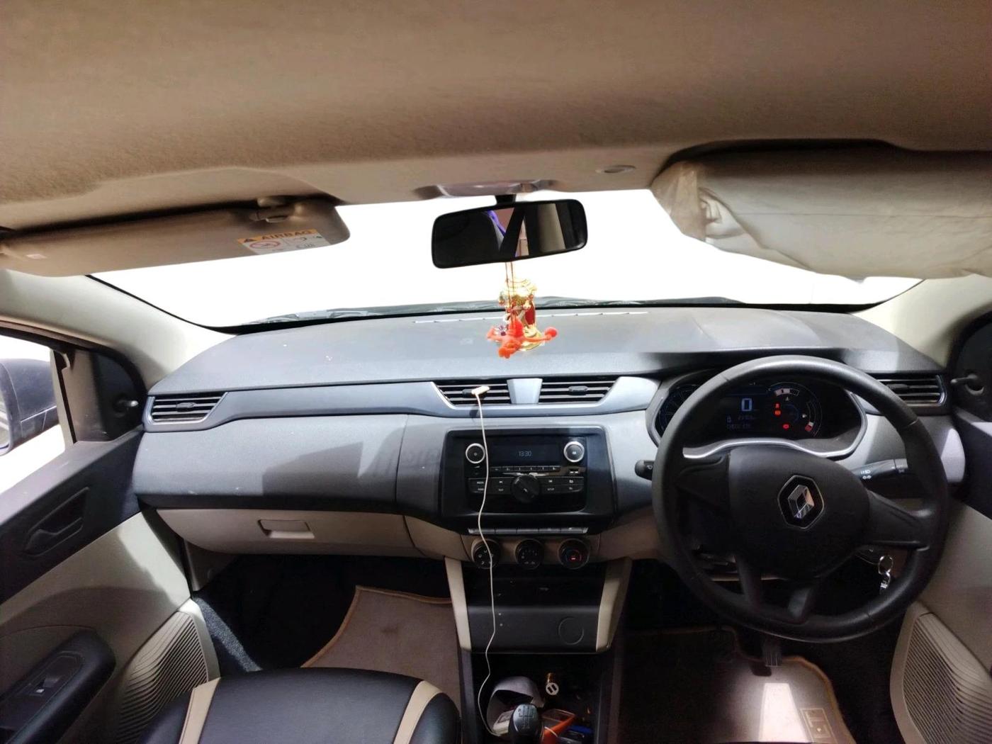 2024 Renault TRIBER RXL MT, Petrol, Manual, 23,703 km, interior