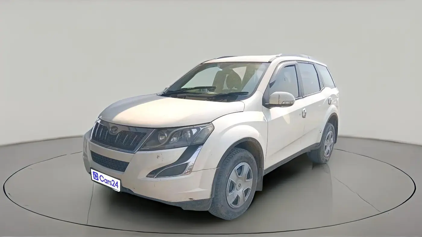2018 Mahindra XUV500 W6, Diesel, Manual, 75,000 km, exterior