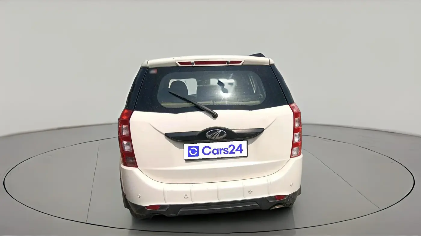 2018 Mahindra XUV500 W6, Diesel, Manual, 75,000 km, exterior