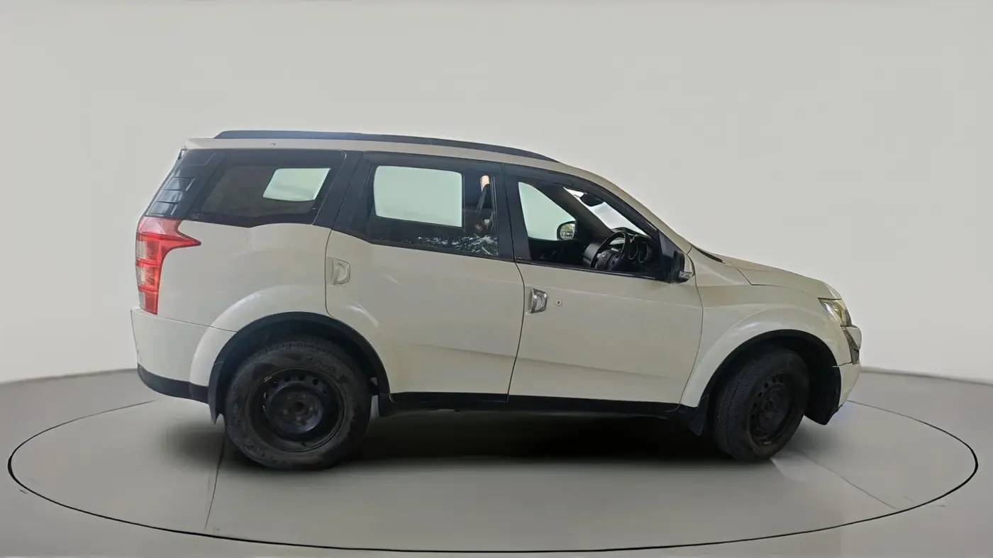 2018 Mahindra XUV500 W6, Diesel, Manual, 75,000 km, exterior