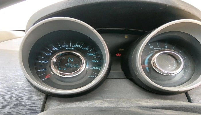 2018 Mahindra XUV500 W6, Diesel, Manual, 73,530 km, interior