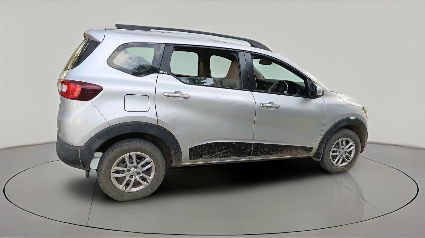 2020 Renault TRIBER RXT, Petrol, Manual, 1,34,065 km, exterior