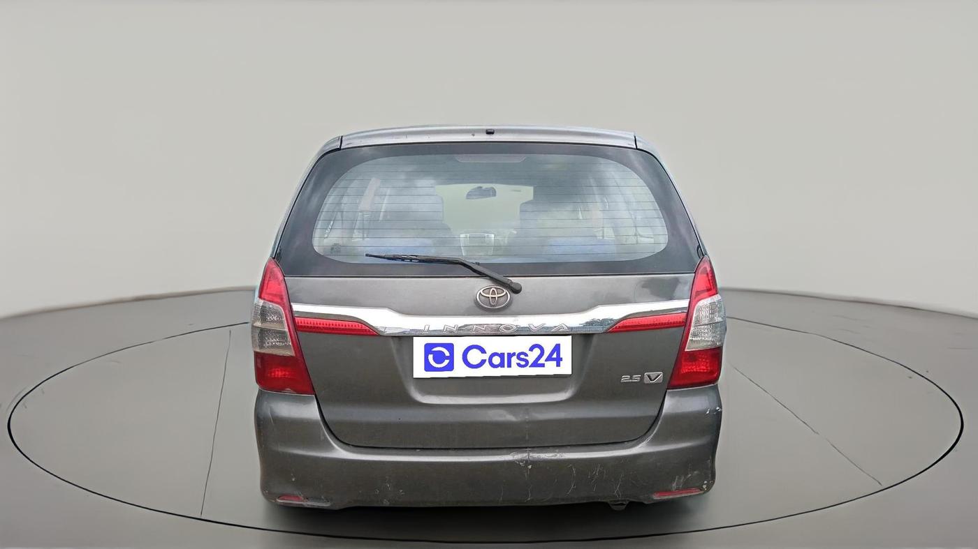 2014 Toyota Innova 2.5 VX 7 STR, Diesel, Manual, 2,61,551 km, exterior