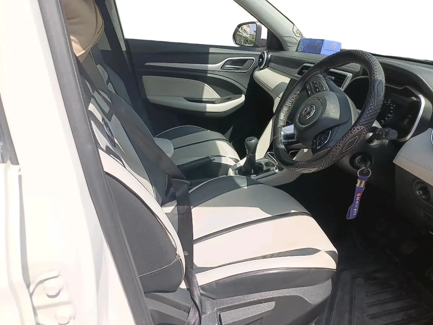 2022 MG ASTOR SUPER 1.5 MT, Petrol, Manual, 28,095 km, interior