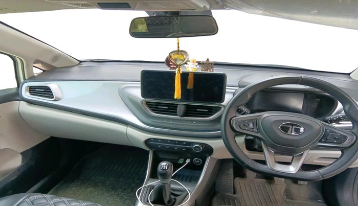 2024 Tata ALTROZ XZ PLUS O SUNROOF CNG, CNG, Manual, 36,426 km, interior