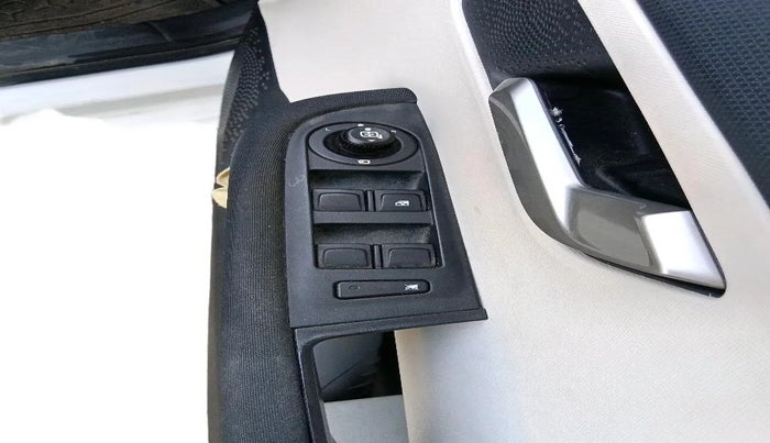 2024 Tata ALTROZ XZ PLUS O SUNROOF CNG, CNG, Manual, 36,426 km, interior