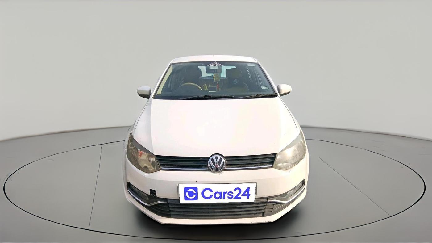 2015 Volkswagen Polo TRENDLINE 1.5L, Diesel, Manual, 2,45,835 km, exterior