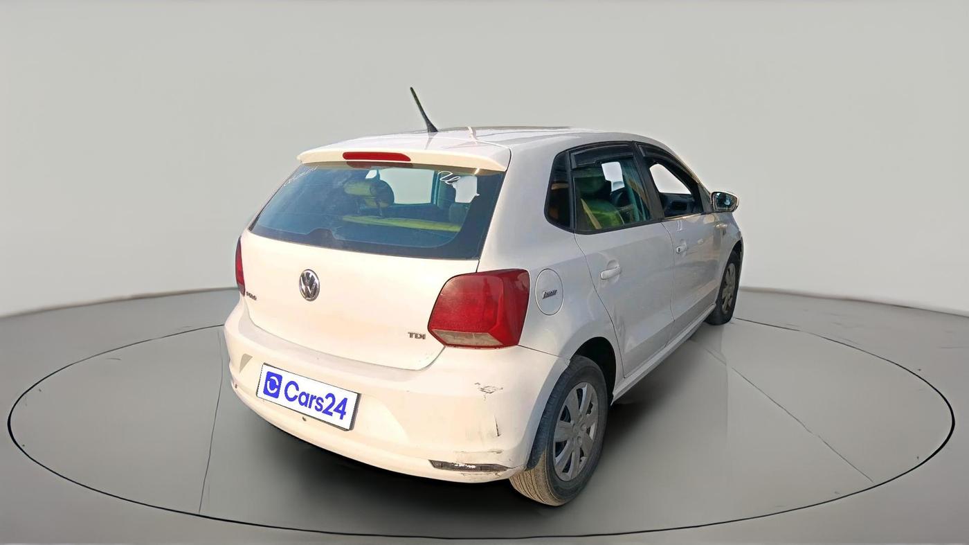 2015 Volkswagen Polo TRENDLINE 1.5L, Diesel, Manual, 2,45,835 km, exterior