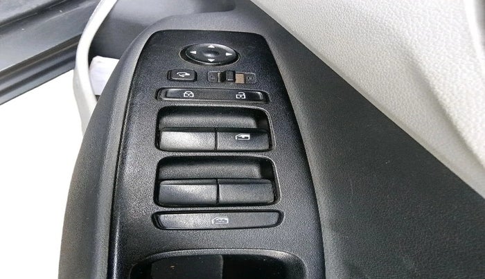 2021 Hyundai GRAND I10 NIOS SPORTZ U2 AMT 1.2 CRDI, Diesel, Automatic, 1,16,914 km, interior