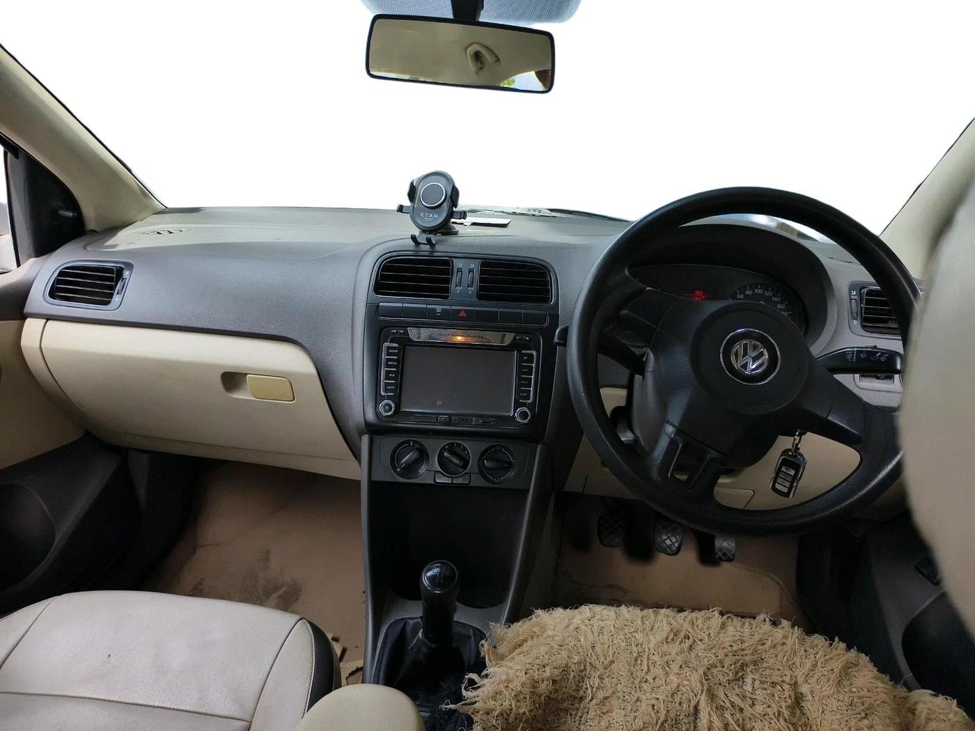 2012 Volkswagen Vento TRENDLINE DIESEL 1.6, Diesel, Manual, 1,28,235 km, interior