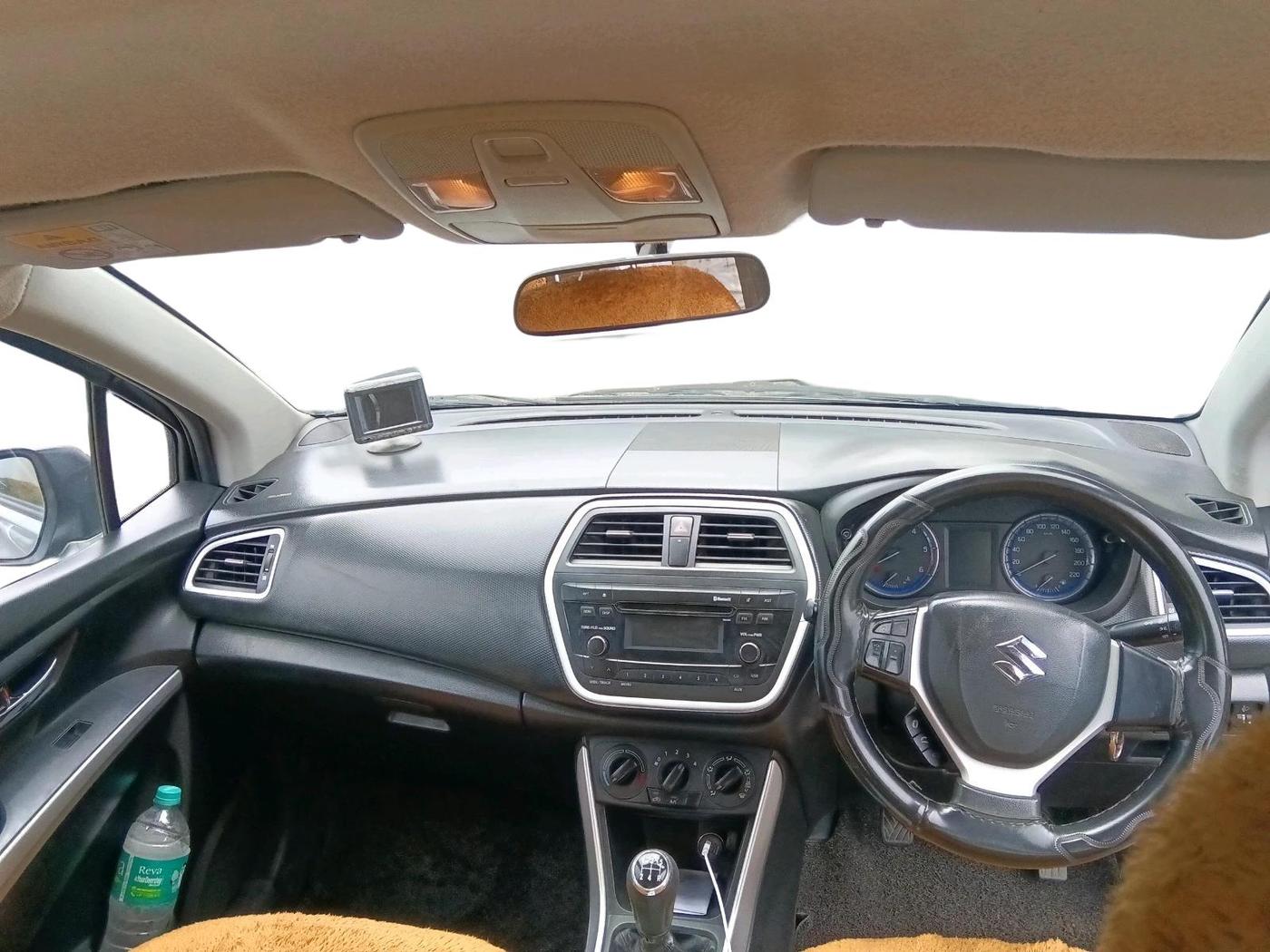 2015 Maruti S Cross DELTA 1.3, Diesel, Manual, 1,49,853 km, interior