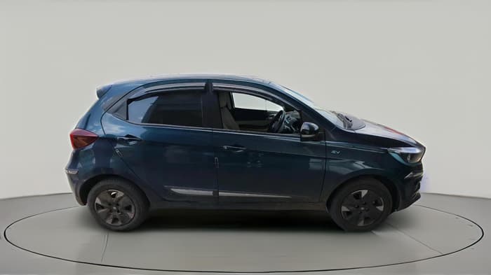 2024 Tata TIAGO EV XZ PLUS TECH LUX LONG RANGE, Electric, Automatic, 4,941 km, exterior