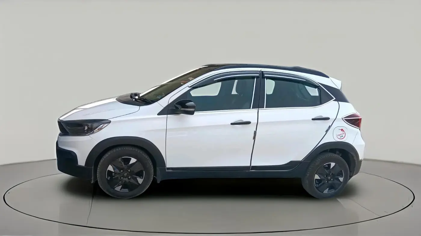 2025 Tata TIAGO NRG  NRG XZA CNG, CNG, Automatic, 15,452 km, exterior