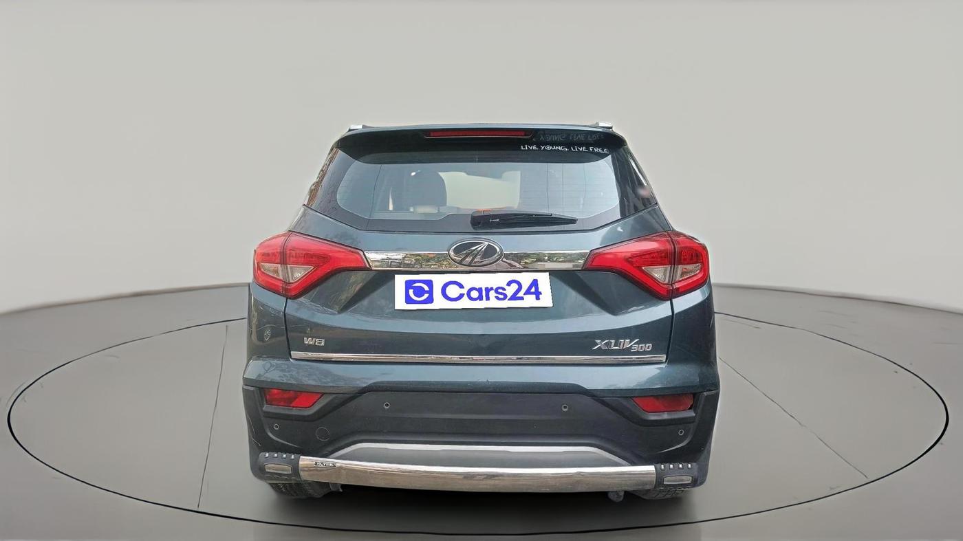 2019 Mahindra XUV300 W8 (O) 1.5 DIESEL, Diesel, Manual, 1,35,140 km, exterior