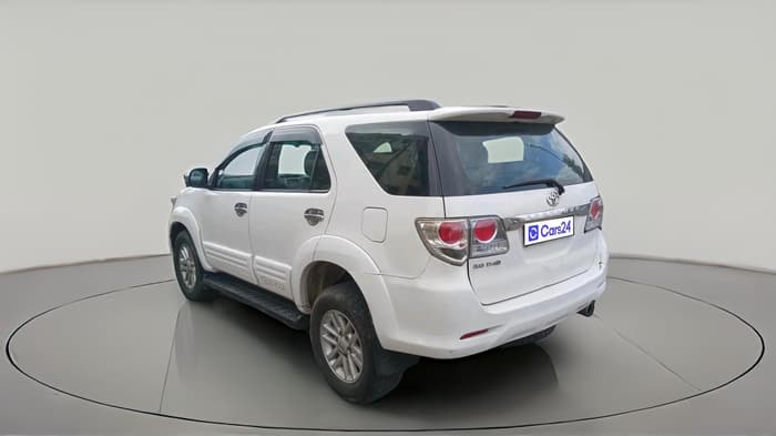 2014 Toyota Fortuner 3.0 4X2 MT, Diesel, Manual, 2,92,232 km, exterior