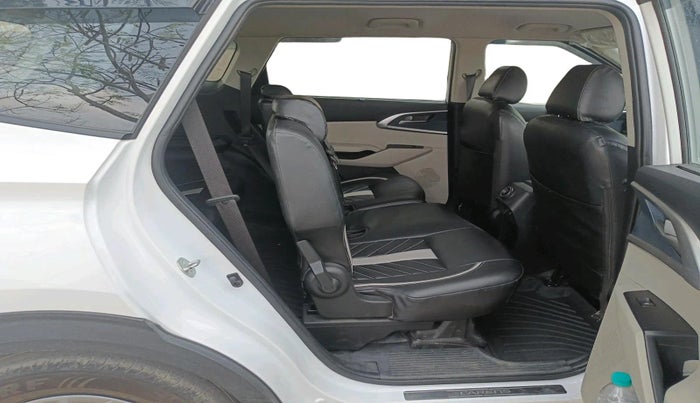 2025 KIA CARENS Premium (O) 1.5 Diesel MT 7 STR, Diesel, Manual, 26,682 km, interior