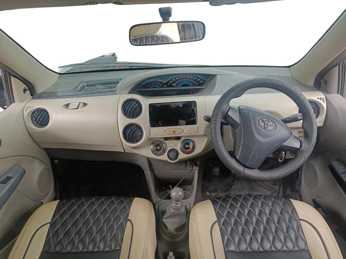 2015 Toyota Etios GD, Diesel, Manual, 2,70,298 km, interior