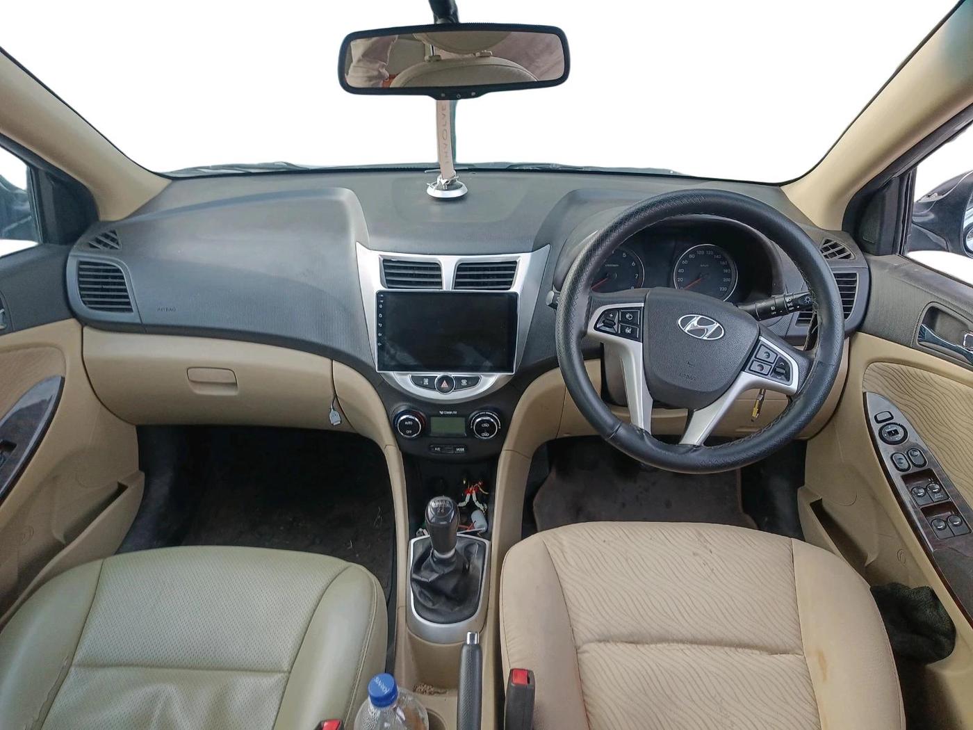 2014 Hyundai Verna FLUIDIC 1.6 VTVT SX, Petrol, Manual, 99,919 km, interior