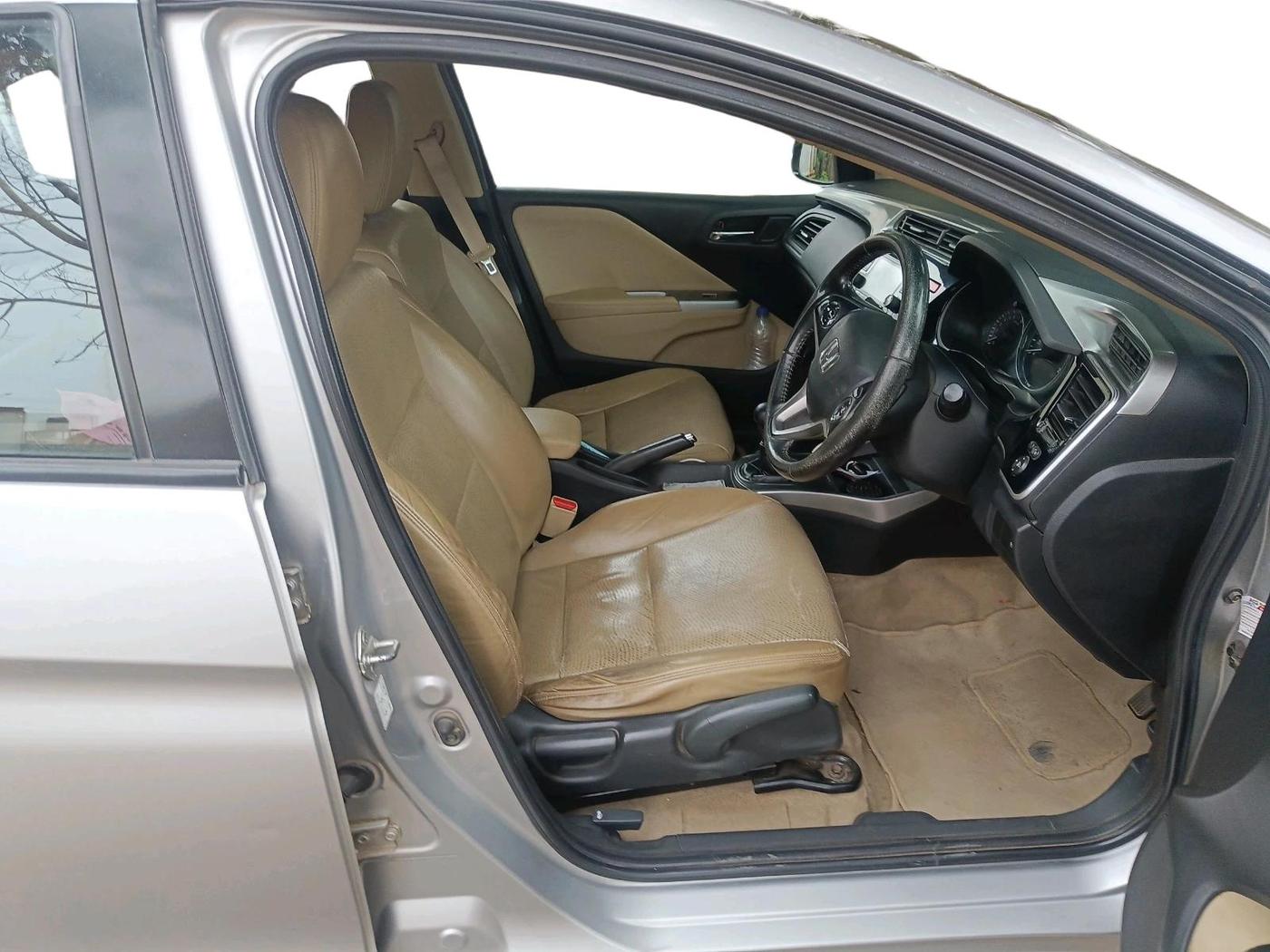 2014 Honda City 1.5L I-VTEC VX, Petrol, Manual, 1,02,832 km, interior