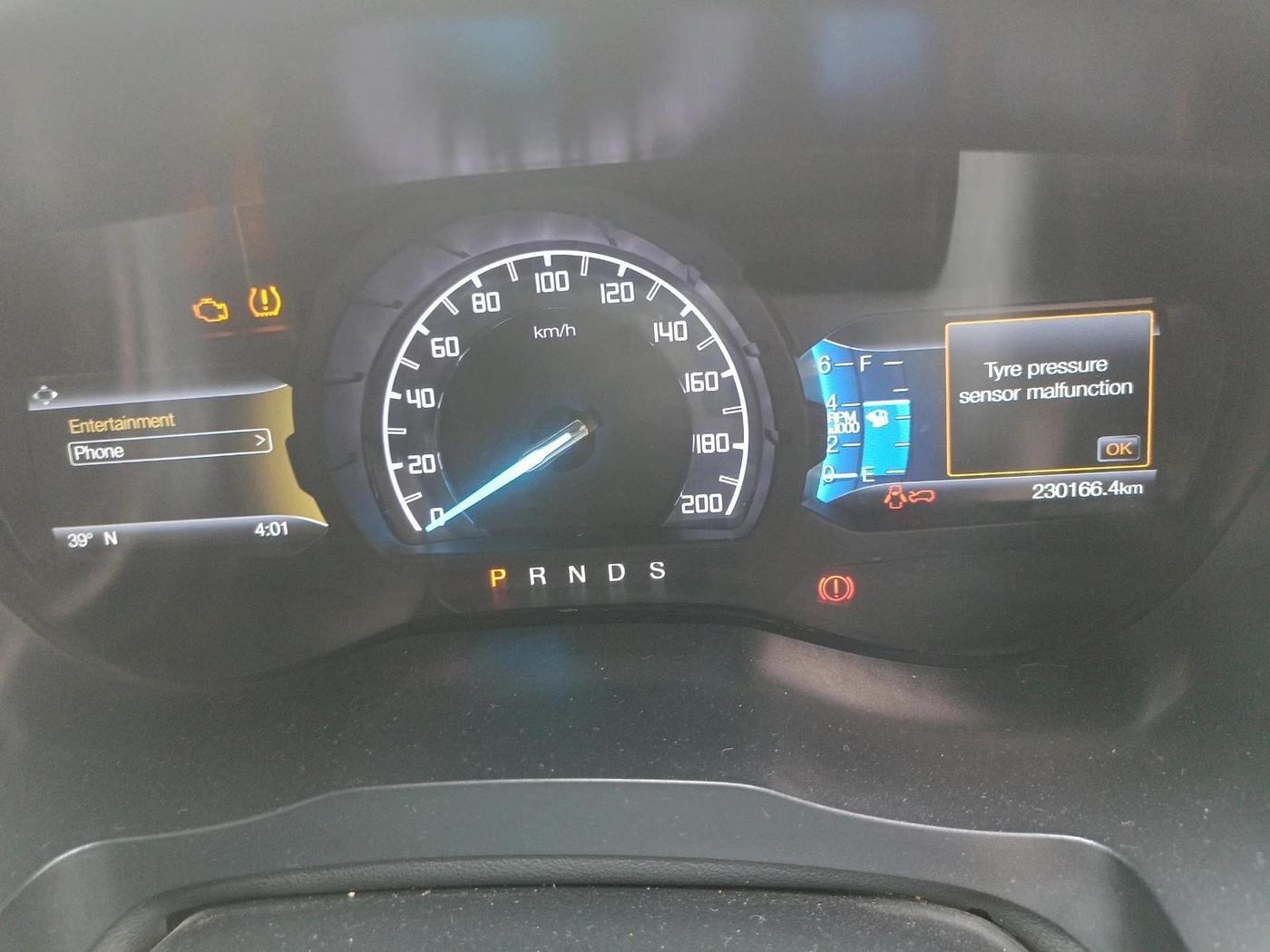 2019 Ford Endeavour TITANIUM PLUS 2.2 4X2 AT SUNROOF, Diesel, Automatic, 2,30,166 km, interior