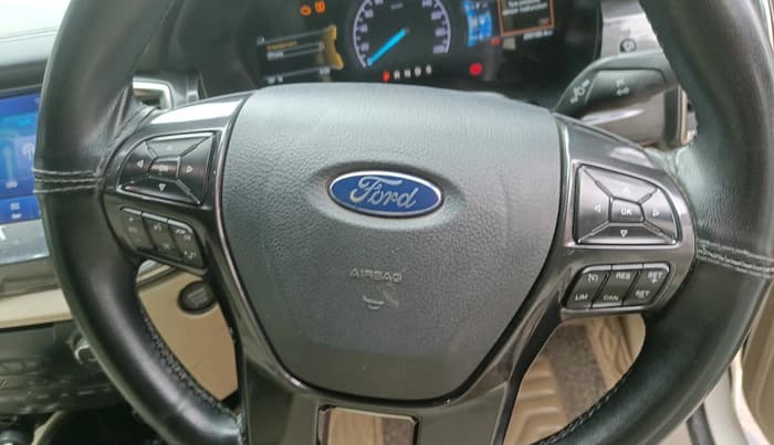 2019 Ford Endeavour TITANIUM PLUS 2.2 4X2 AT SUNROOF, Diesel, Automatic, 2,30,166 km, interior