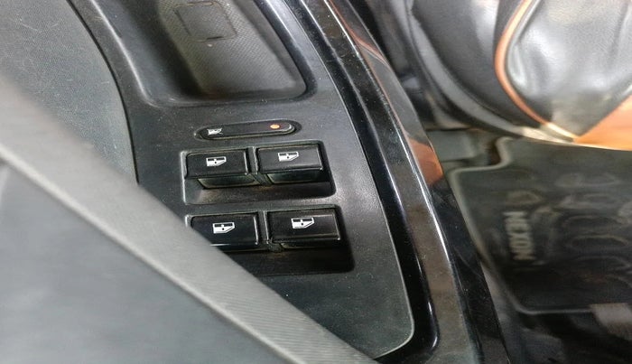 2018 Tata NEXON XM DIESEL, Diesel, Manual, 1,29,656 km, interior