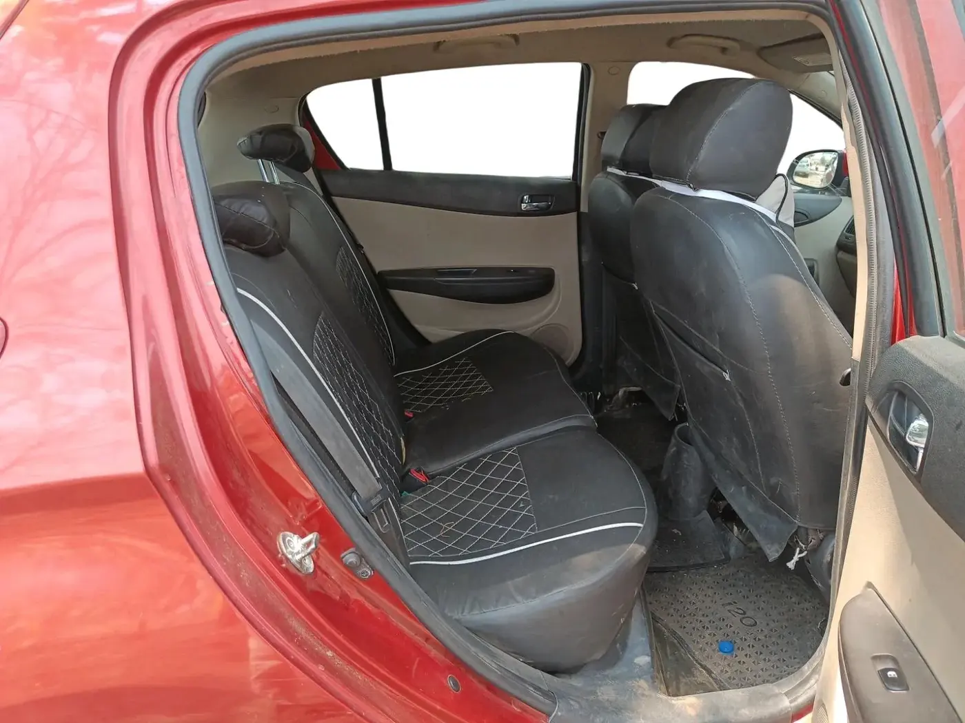 2014 Hyundai Elite i20 ASTA 1.2, CNG, Manual, 1,08,955 km, interior