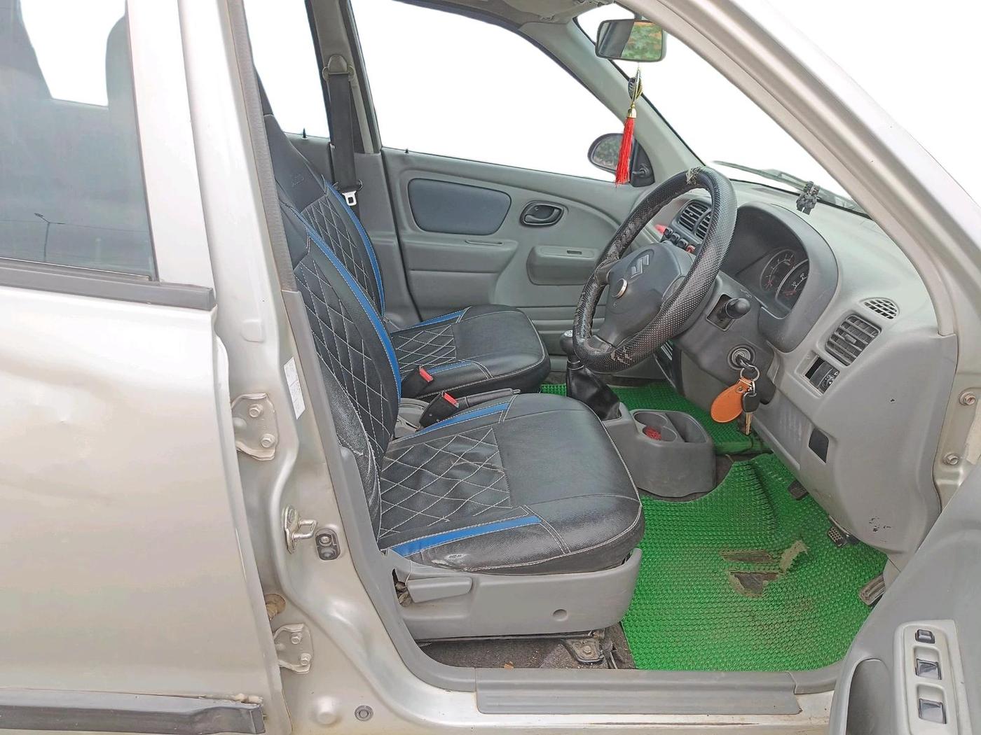 2011 Maruti Alto K10 VXI, Petrol, Manual, 1,43,988 km, interior