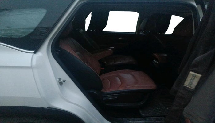 2023 MG HECTOR PLUS SHARP PRO 2.0 TURBO DIESEL 6 STR, Diesel, Manual, 91,448 km, interior