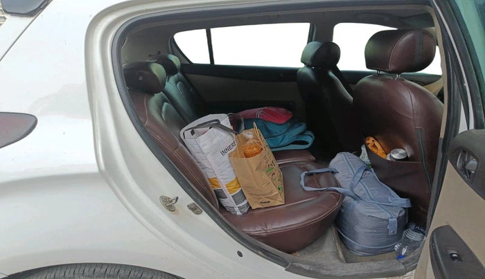 2010 Hyundai i20 ASTA 1.4 CRDI, Diesel, Manual, 1,86,080 km, interior