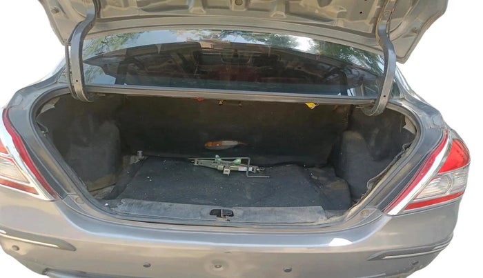 2014 Maruti Swift Dzire VDI, Diesel, Manual, 1,37,124 km, exterior