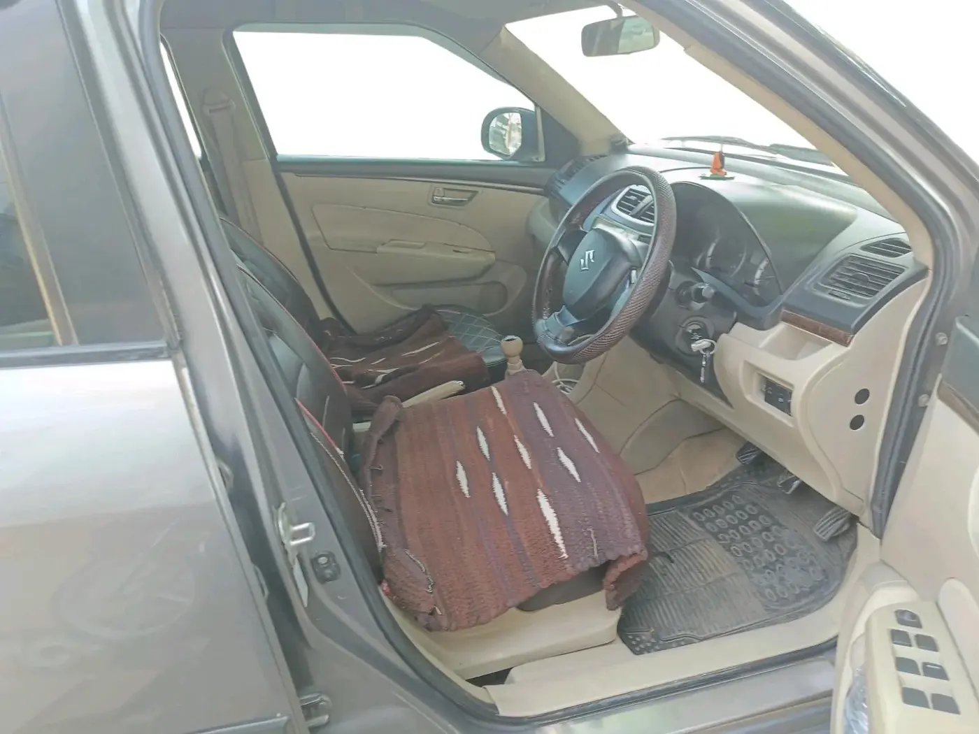2014 Maruti Swift Dzire VDI, Diesel, Manual, 1,37,124 km, interior