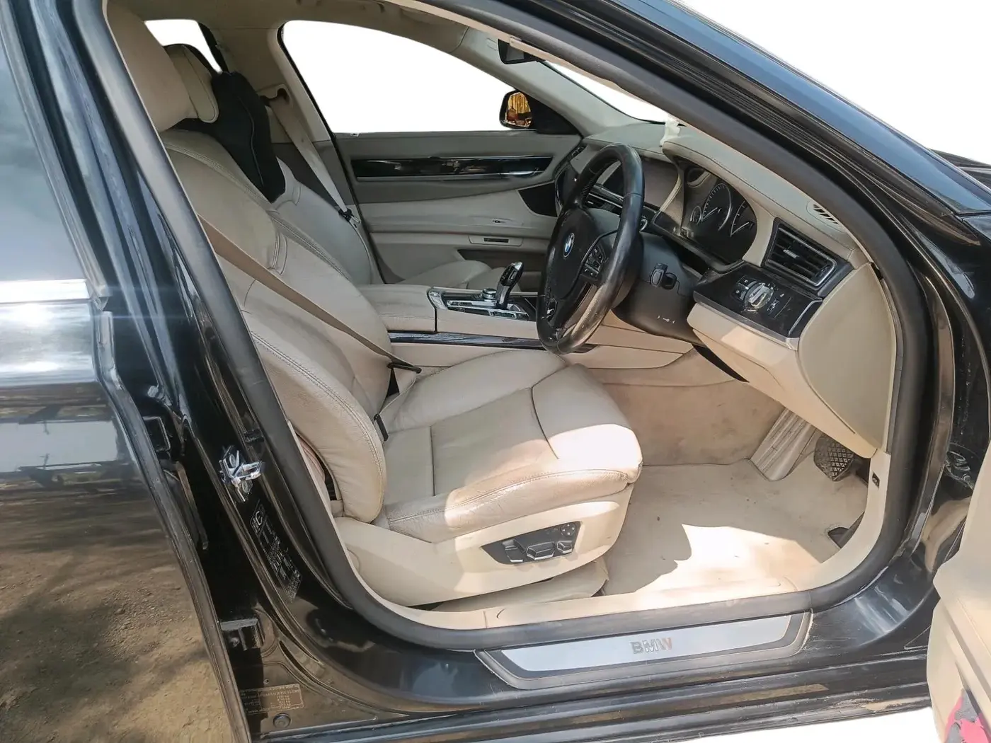 2009 BMW 7 Series 730Ld, Diesel, Automatic, 1,16,221 km, interior