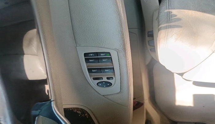 2009 BMW 7 Series 730Ld, Diesel, Automatic, 1,16,221 km, interior