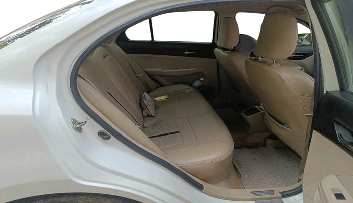 2020 Maruti Dzire ZXI, CNG, Manual, 1,04,228 km, interior