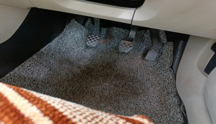 2019 Skoda Octavia 2.0 TDI CR AMBITION, Diesel, Manual, 1,28,010 km, interior