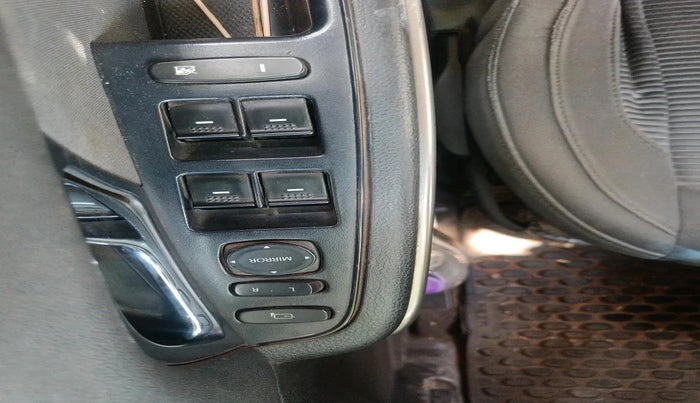 2017 Tata Hexa XM 4X2 7 STR, Diesel, Manual, 2,75,831 km, interior