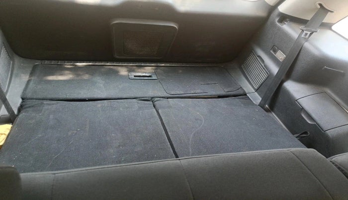 2017 Tata Hexa XM 4X2 7 STR, Diesel, Manual, 2,75,831 km, interior