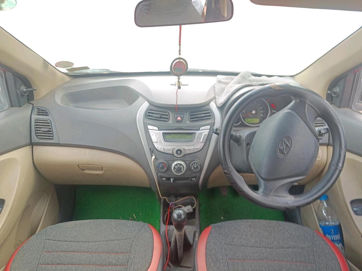 2017 Hyundai Eon MAGNA +, Petrol, Manual, 68,979 km, interior